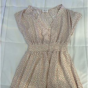 Brand Sienna Sky, bought from Tilly’s,pink flower details, in perfect condition